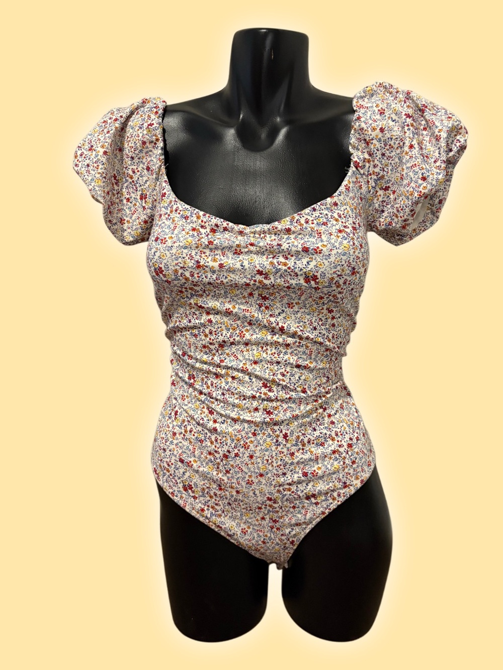 Free People Floral Bodysuit Cream Colored, Puffy Sleeves Size Medium